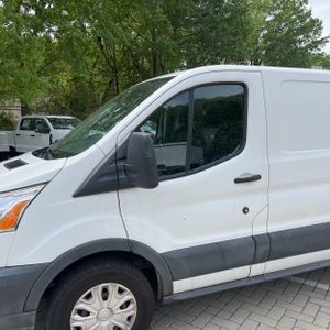 Ford Transit 150 - 2