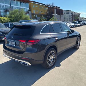 صورة 8 لـ 2025 Mercedes-BENZ GLC