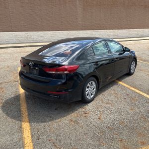 HYUNDAI ELANTRA SE - 8