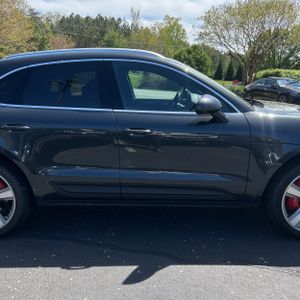 PORSCHE MACAN S - 10