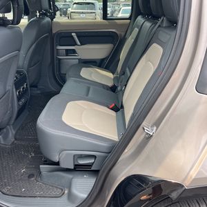 2023 LAND Rover DEFENDER 130 X-DYNAMIC SE — фото 33