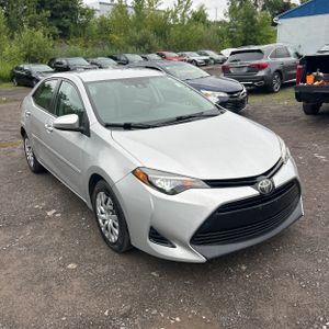 2017 Toyota COROLLA LE thumbnail 12