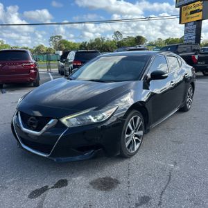 Nissan Maxima 3.5 SV - 1