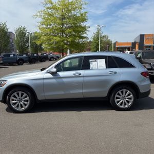 MERCEDES-BENZ GLC - 3