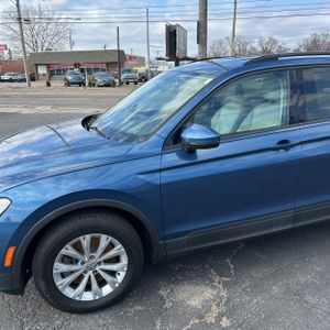 VOLKSWAGEN TIGUAN S 4MOTION - 2
