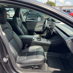 صورة مصغرة 32 لـ 2025 Tesla MODEL 3 LONG RANGE