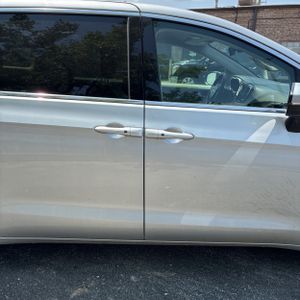 2023 Chrysler PACIFICA TOURING L — миниатюра 11