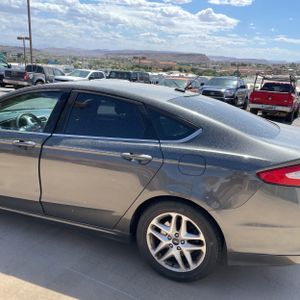 FORD FUSION SE - 6