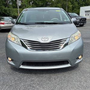 2012 Toyota SIENNA XLE 8-PASSENGER — миниатюра 14