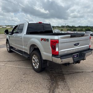 FORD F-250 SUPER DUTY LARIAT - 5