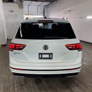 VOLKSWAGEN TIGUAN SE R-LINE BLACK - 7