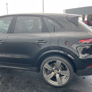 PORSCHE CAYENNE - 6