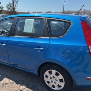 HYUNDAI ELANTRA TOURING GLS - 6