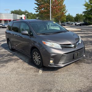 2020 Toyota SIENNA XLE 8-PASSENGER thumbnail 12
