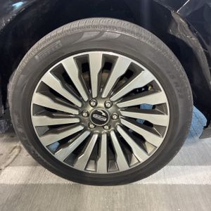 2019 Lincoln NAVIGATOR L RESERVE — миниатюра 20