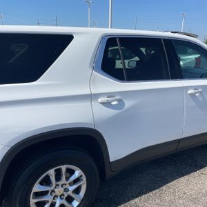 CHEVROLET TRAVERSE LS - 9