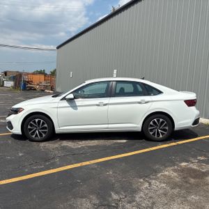 صورة 3 لـ 2024 Volkswagen JETTA S