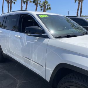 JEEP GRAND CHEROKEE L LIMITED - 9