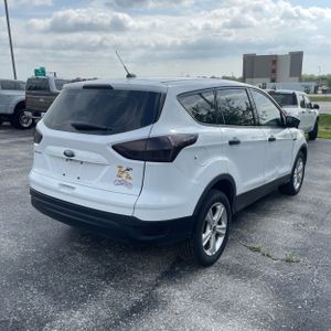 FORD ESCAPE S - 7