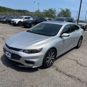 2017 Chevrolet MALIBU LT 照片 1
