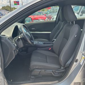 صورة 32 لـ 2019 Honda HR-V SPORT