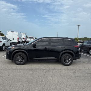 صورة 3 لـ 2025 Nissan ROGUE S