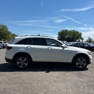 صورة 10 لـ 2022 Mercedes-BENZ GLC