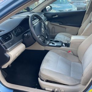 صورة مصغرة 32 لـ 2012 Toyota CAMRY LE