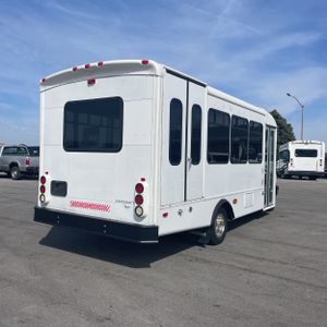 CHEVROLET EXPRESS 3500 - 8