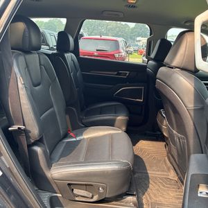 صورة 34 لـ 2023 KIA TELLURIDE S