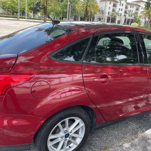 FORD FOCUS SE - 9