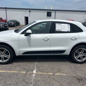 2019 Porsche MACAN BASE — фото 4
