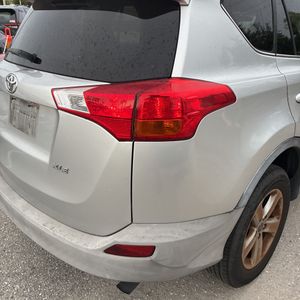 صورة 50 لـ 2015 Toyota RAV4 XLE