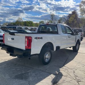 FORD F-250 SUPER DUTY XL - 8