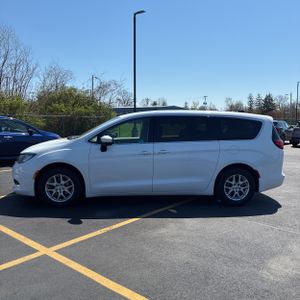 CHRYSLER VOYAGER LX - 3