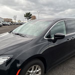 CHRYSLER VOYAGER LX - 2