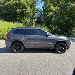 2019 JEEP GRAND CHEROKEE ALTITUDE photo 10