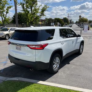 CHEVROLET TRAVERSE LS - 8