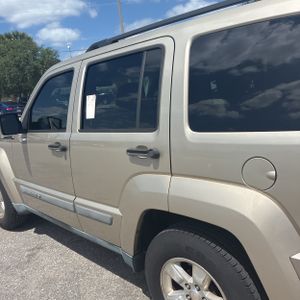 JEEP LIBERTY SPORT - 6