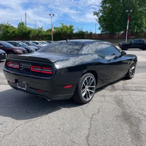 DODGE CHALLENGER 392 HEMI SCAT PACK SHAKER - 8