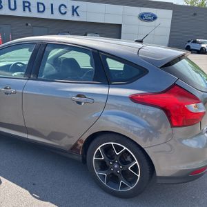 FORD FOCUS SE - 6
