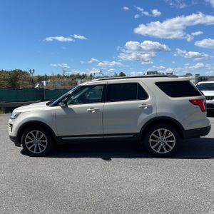 FORD EXPLORER XLT - 3