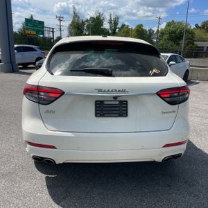 MASERATI LEVANTE S - 7