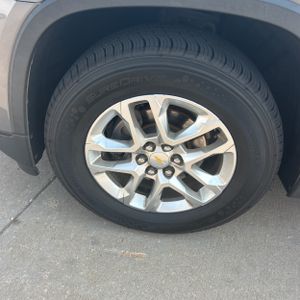 2019 Chevrolet TRAVERSE LS — миниатюра 17