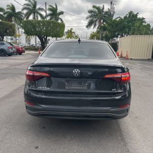 VOLKSWAGEN JETTA SE - 7