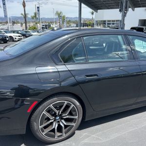 BMW 7 SERIES 740I - 9