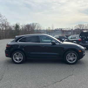 PORSCHE MACAN S - 10