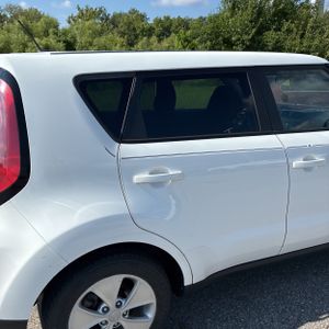 صورة 9 لـ 2015 KIA SOUL BASE