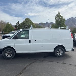 CHEVROLET EXPRESS 2500 - 3