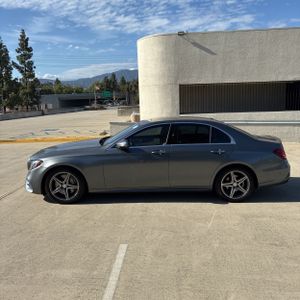 MERCEDES-BENZ E-CLASS - 3